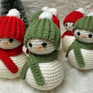Snowman Handmade Crochet for New Year Decoration, Christmas Gift, Keychain